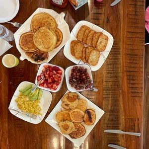 Meet your Posher, Haris